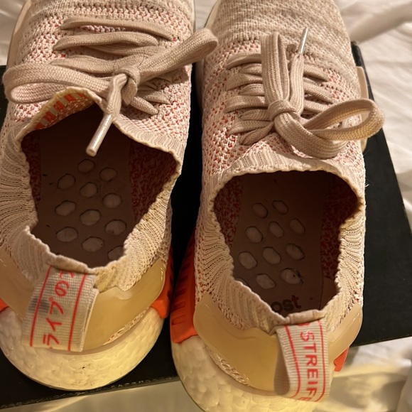 Adidas NMD_R2 W size 6 - Picture 3 of 8